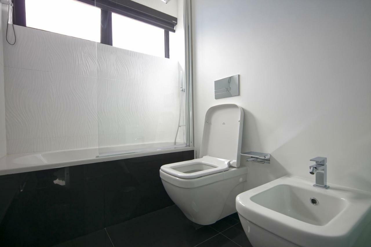 Spacious Luxury Holiday Apartment With A Great View, Funchal, Free Wifi And Parking Luaran gambar