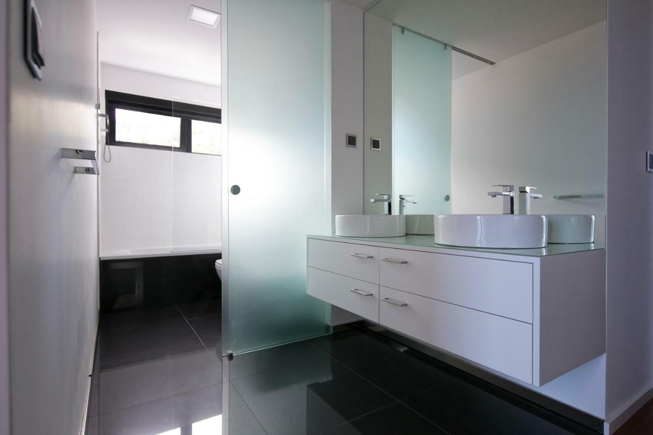Spacious Luxury Holiday Apartment With A Great View, Funchal, Free Wifi And Parking Luaran gambar