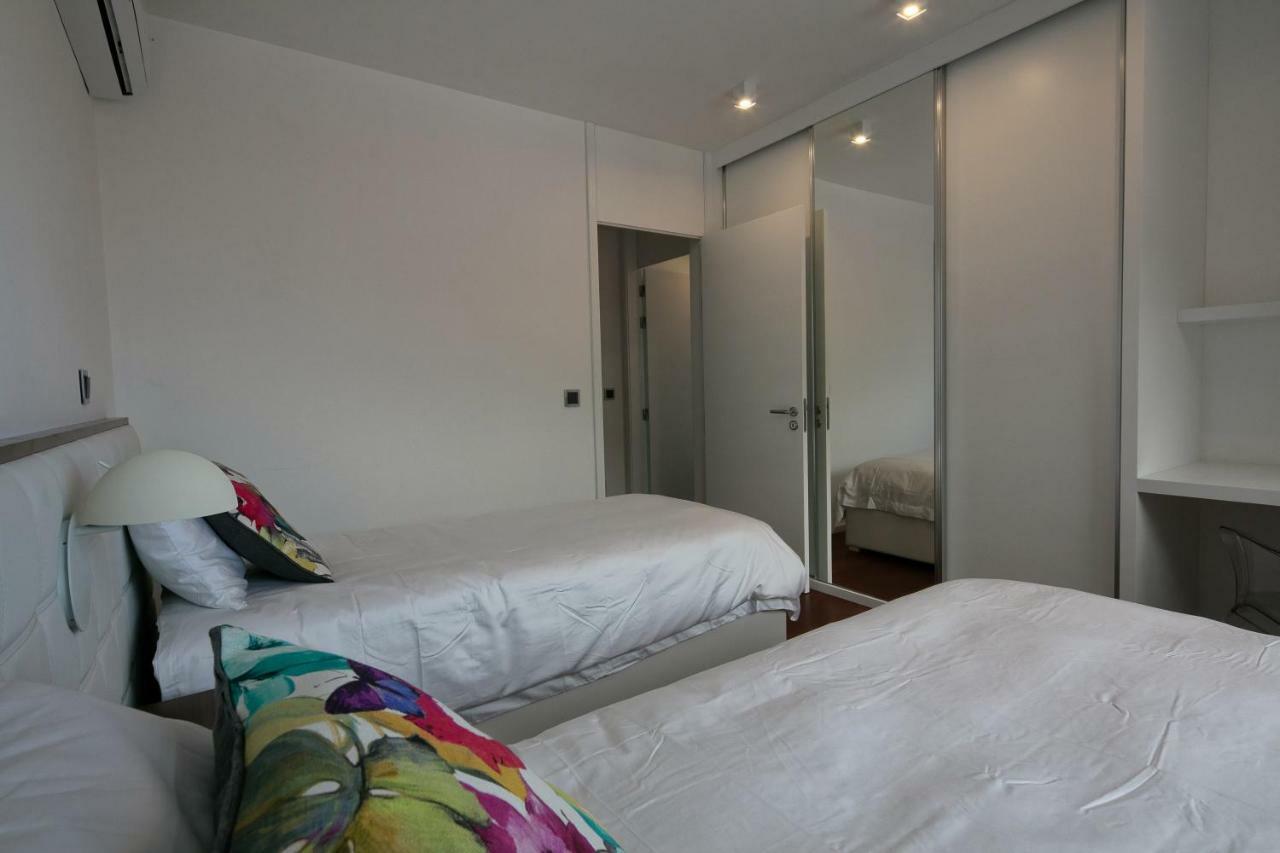 Spacious Luxury Holiday Apartment With A Great View, Funchal, Free Wifi And Parking Luaran gambar